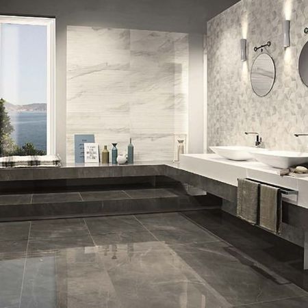 WHITE EXPER. WALL